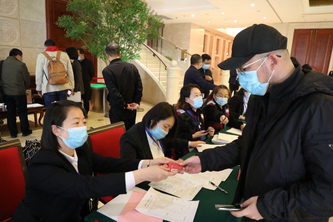 政協委員今日報到 太原進入“兩會”時間